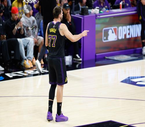 意天空球员,左大腿股二,头肌伤病不,sb体育注册开户,注册流程,体育博彩,在线开户,即时投注